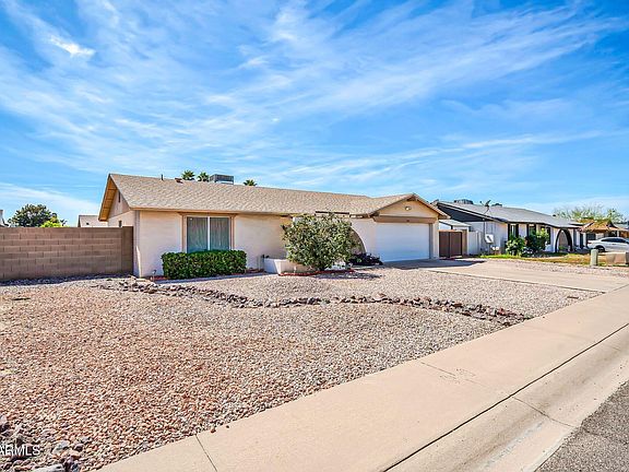 3rd image of 3827 W MURIEL Drive
