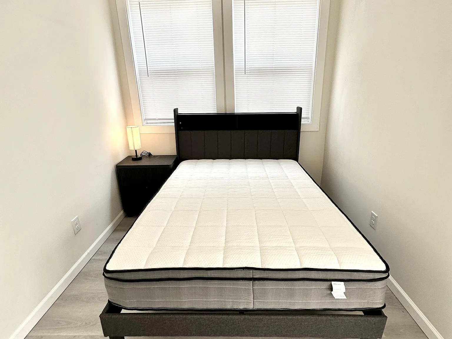 4 bed, 2.0 bath, 2700 sqft, $905 — Photo 3