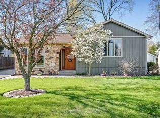 837 Lincoln St, Downers Grove, IL 60515