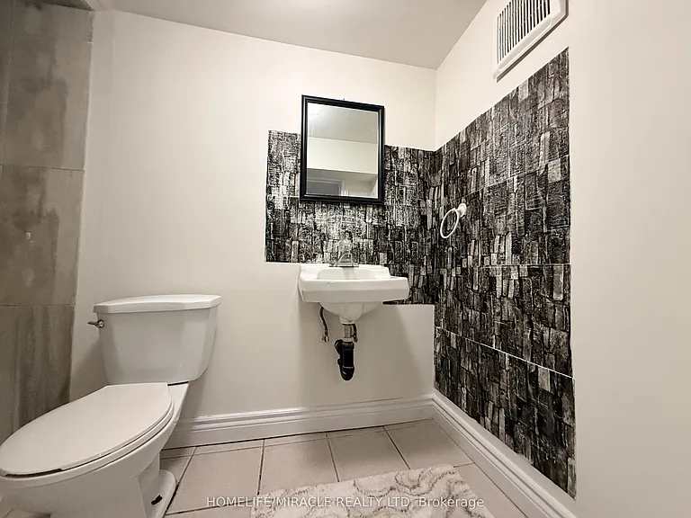 755 Somerville St — Photo 12