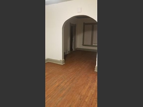 4th image of 7234 S Peoria St #1