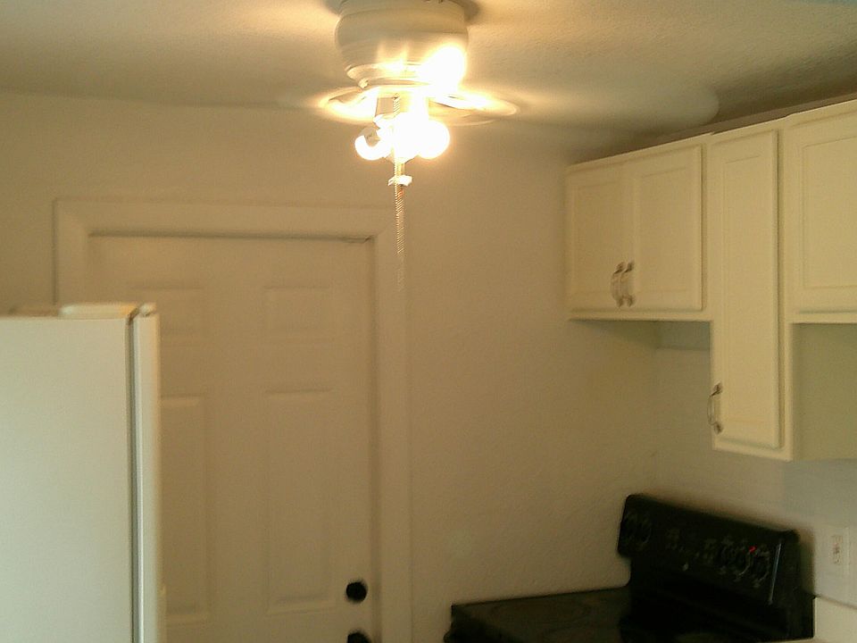 1st image of 900 W 9th St #900