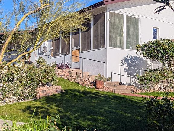 2nd image of 1702 E Griswold Road