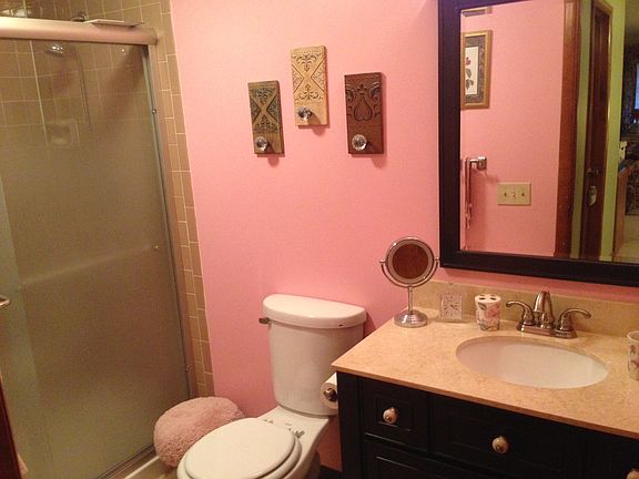 5th image of 106 Lancelot Ln