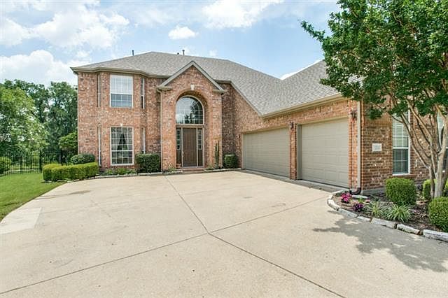 1st image of 218 Stanford Ct