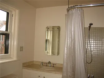 Rented by R New York