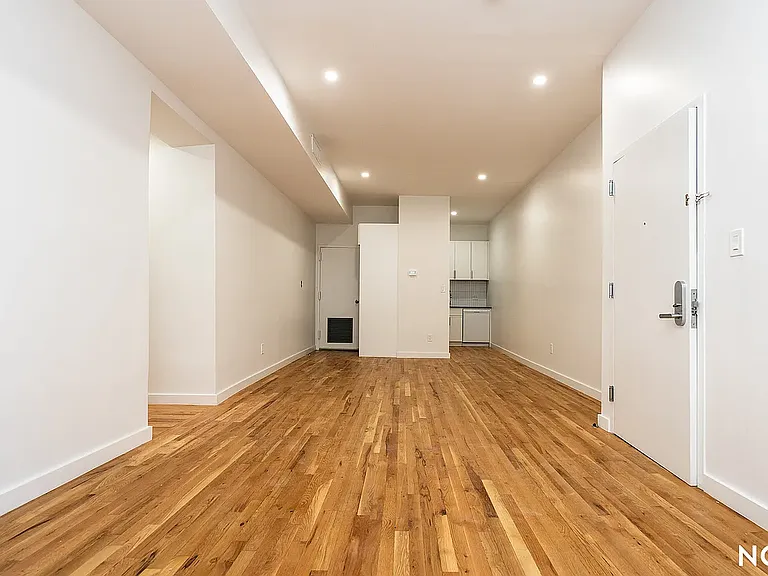 160 Johnson Ave #2E — Photo 10