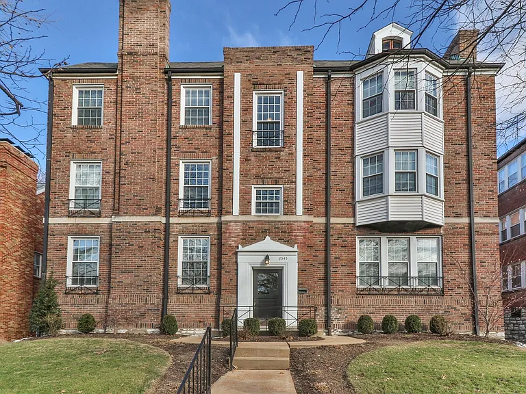 7545 Oxford Dr #3W — Photo 1
