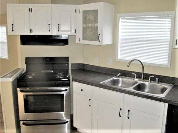 2nd image of 8401 Pan American Fwy NE Unit 211