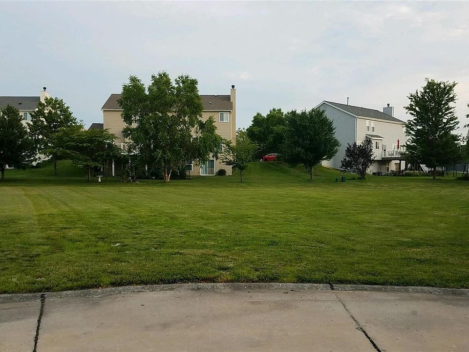 1st image of 828 Stonewood Bend Dr