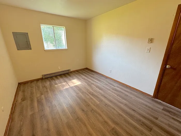 410 Bosley Ave #B — Photo 17