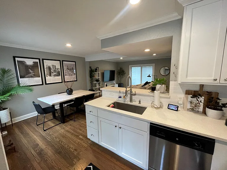 4452 Washington St — Photo 24