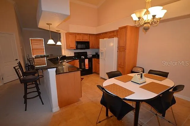 2 bed, 2.0 bath, 1235 sqft, $3,600 — Photo 2