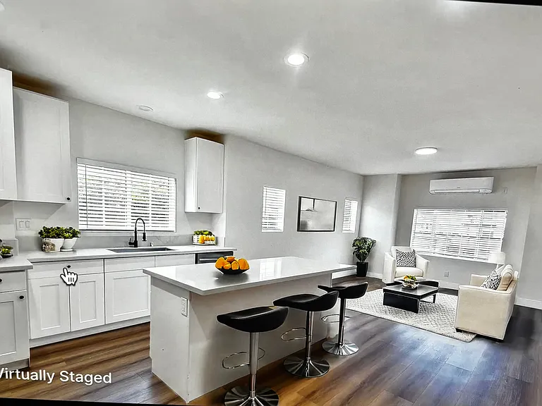 230 N Burlington Ave #A — Photo 2