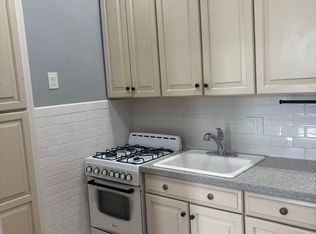 1622 Bolton St #3, Baltimore, MD 21217