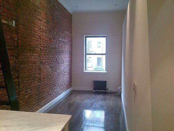 3rd image of 316 W 14th St APT 9