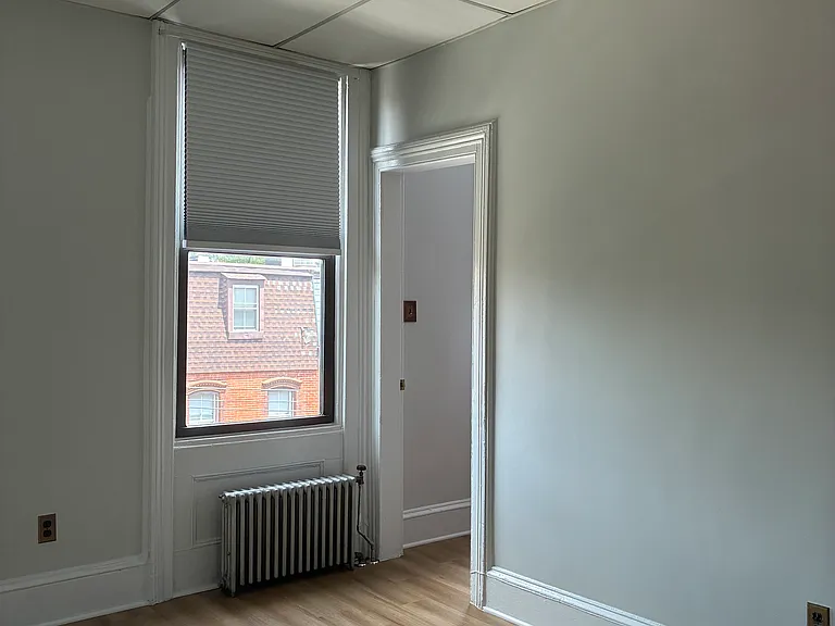 136 Coles St #2 — Photo 13