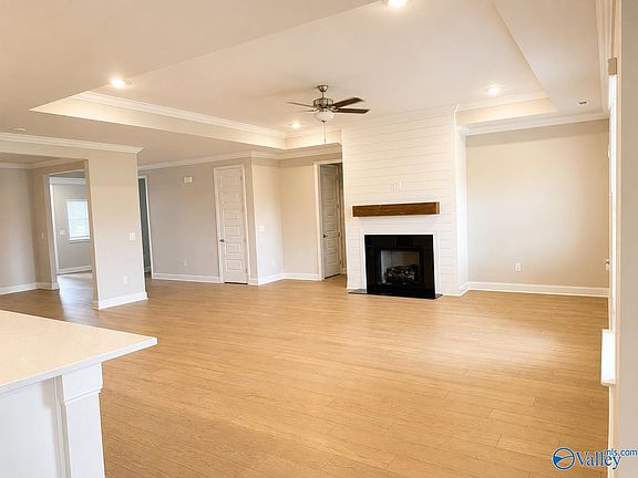 4th image of 22619 Donahue Rd