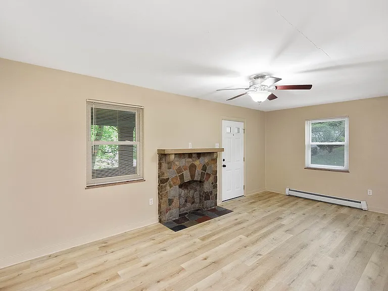 610 Brown Ave — Photo 7