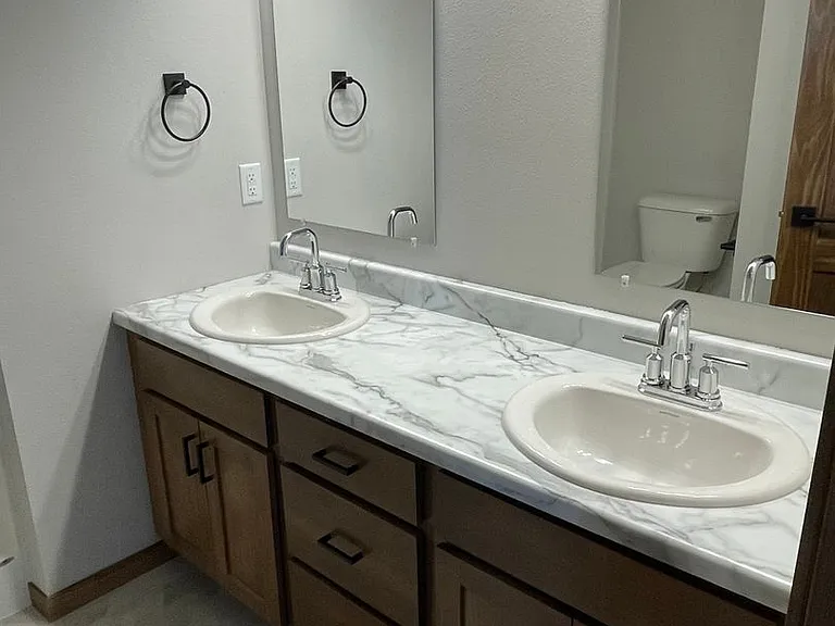 2410-2416 E Copalis Pl — Photo 11