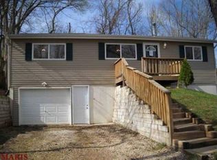 828 Young Dr, Fenton, MO 63026