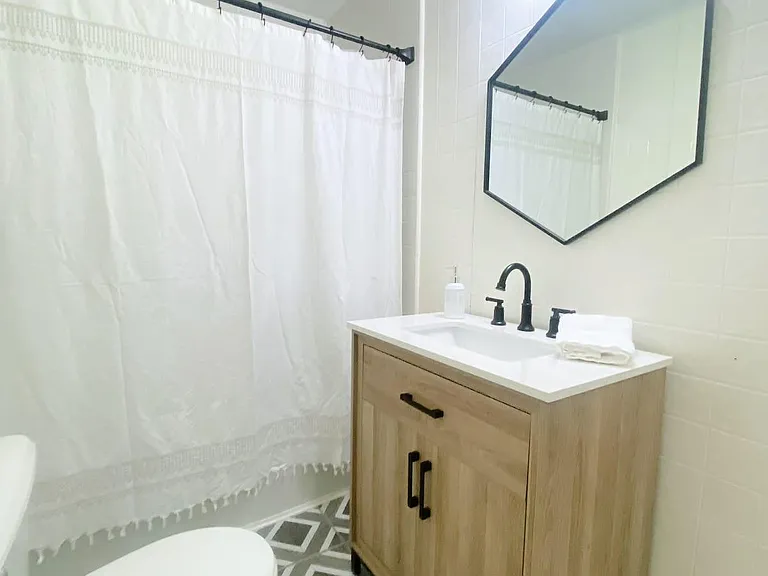 13147 Cleveland St — Photo 22