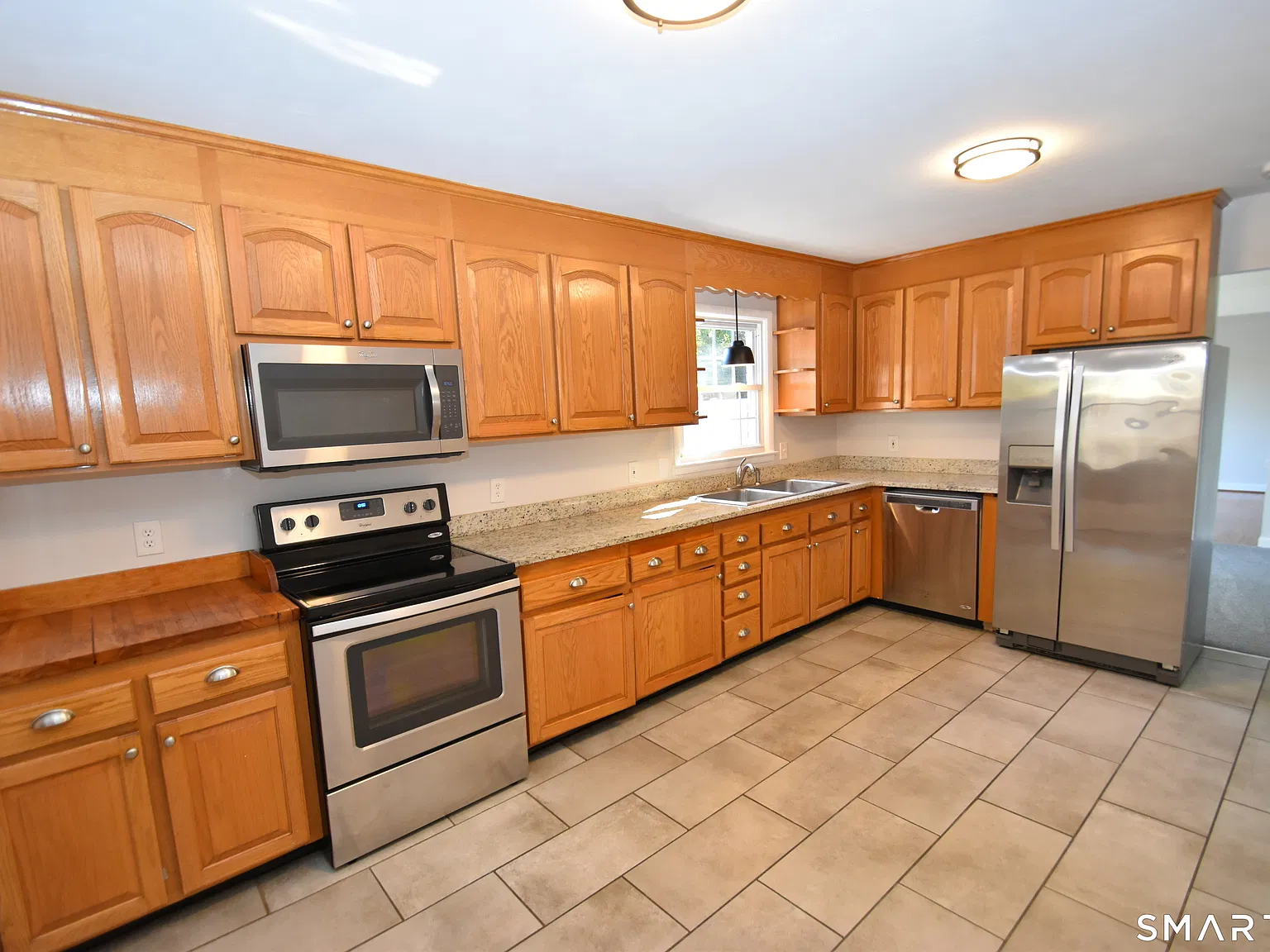 5 bed, 2.0 bath, 2000 sqft, $4,750 — Photo 4