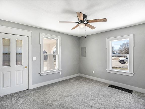 4th image of 2574 Onawa St