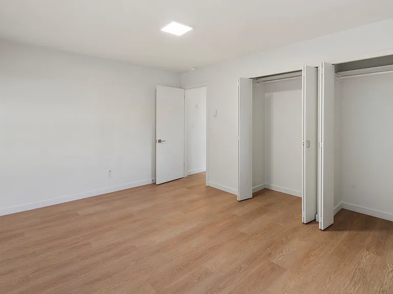 3664 Ashworth Ave N #4 — Photo 5