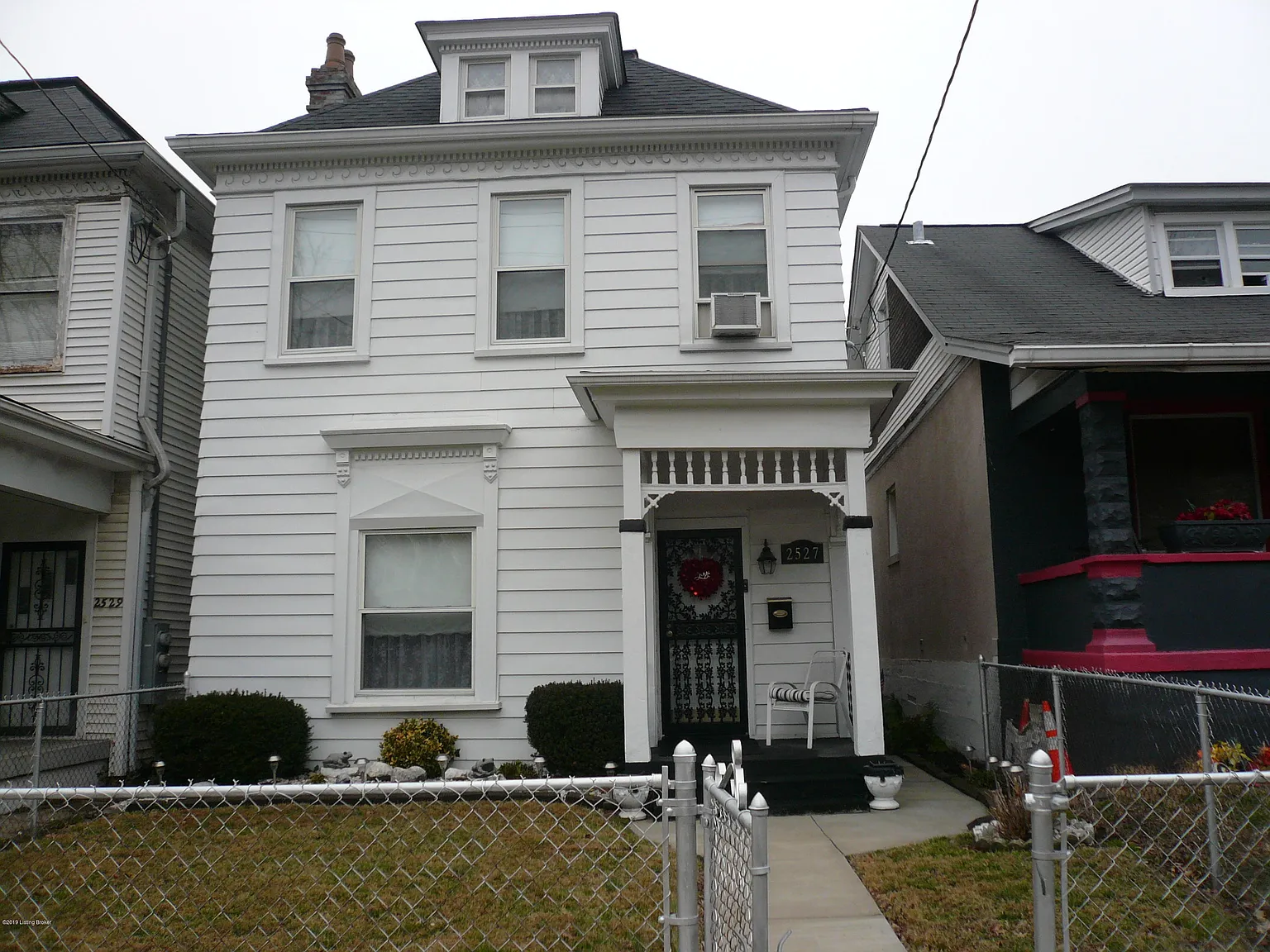 2527 Garland Ave photo 1