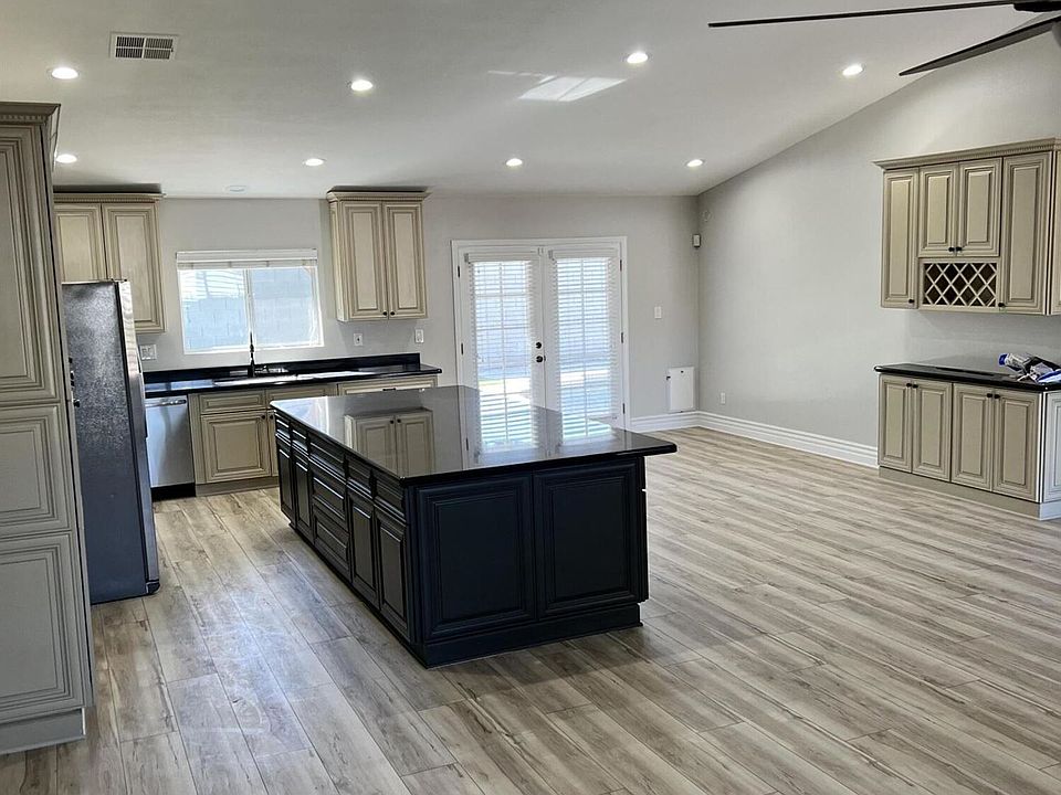 1st image of 2641 E Louise Dr
