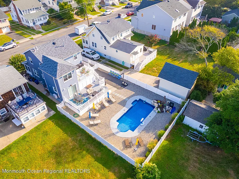 214 Atlantic Ave — Photo 1