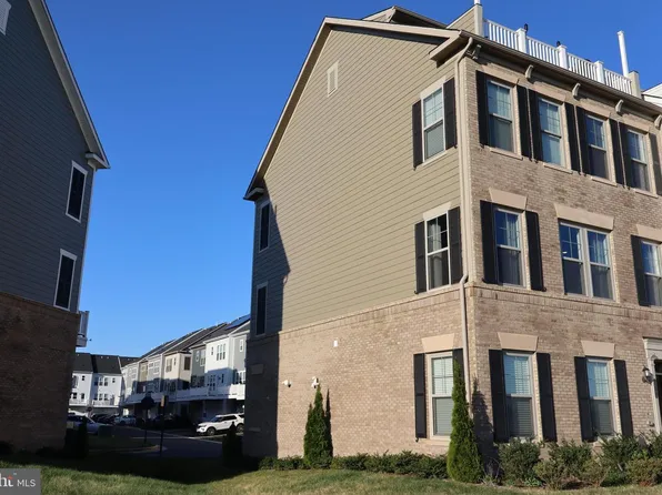 17193 Branched Oak Rd, Dumfries, VA 22026