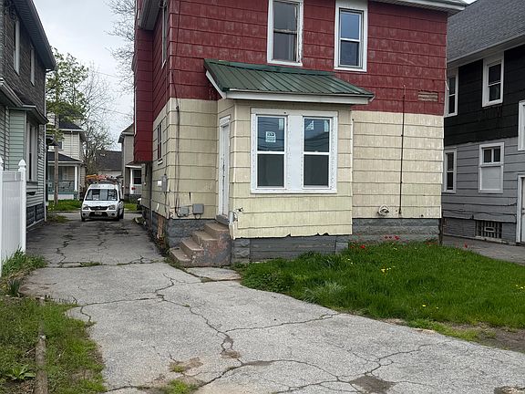 3rd image of 955 Avenue D