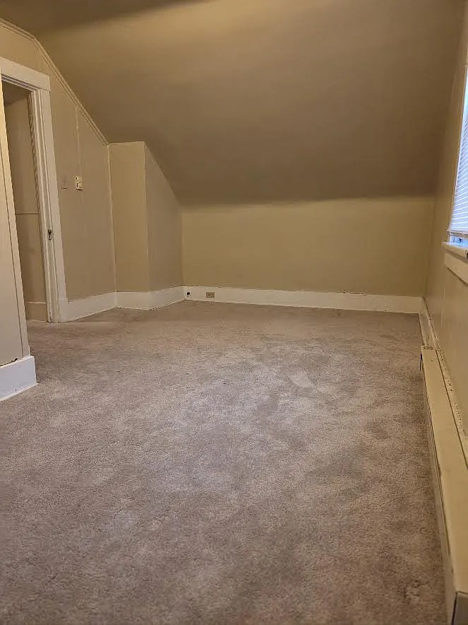 2 bed, $1,100 — Photo 3