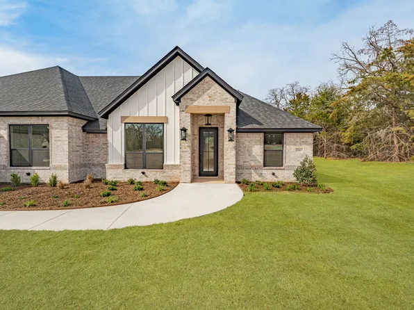 2017 Forest Brg, Azle, TX 76020