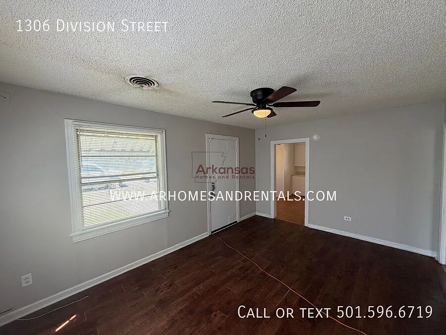 1306 Division Street l 3 Bedrooms l 1 Bathroom ~ 1/2 Off Month's Rent — Photo 2