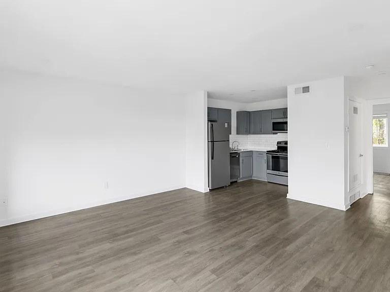 3021 Clairmont Ave S — Photo 14
