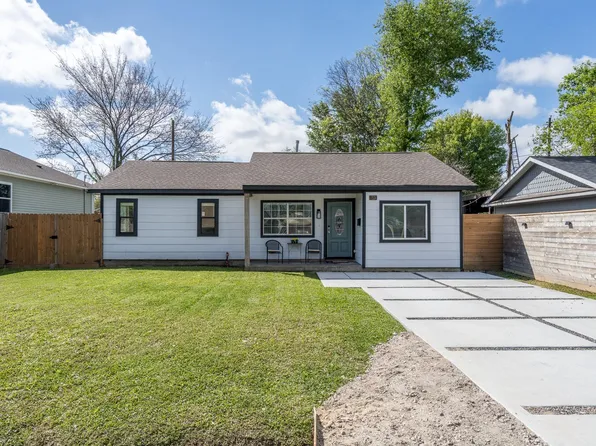810 Jerry St, Houston, TX 77022