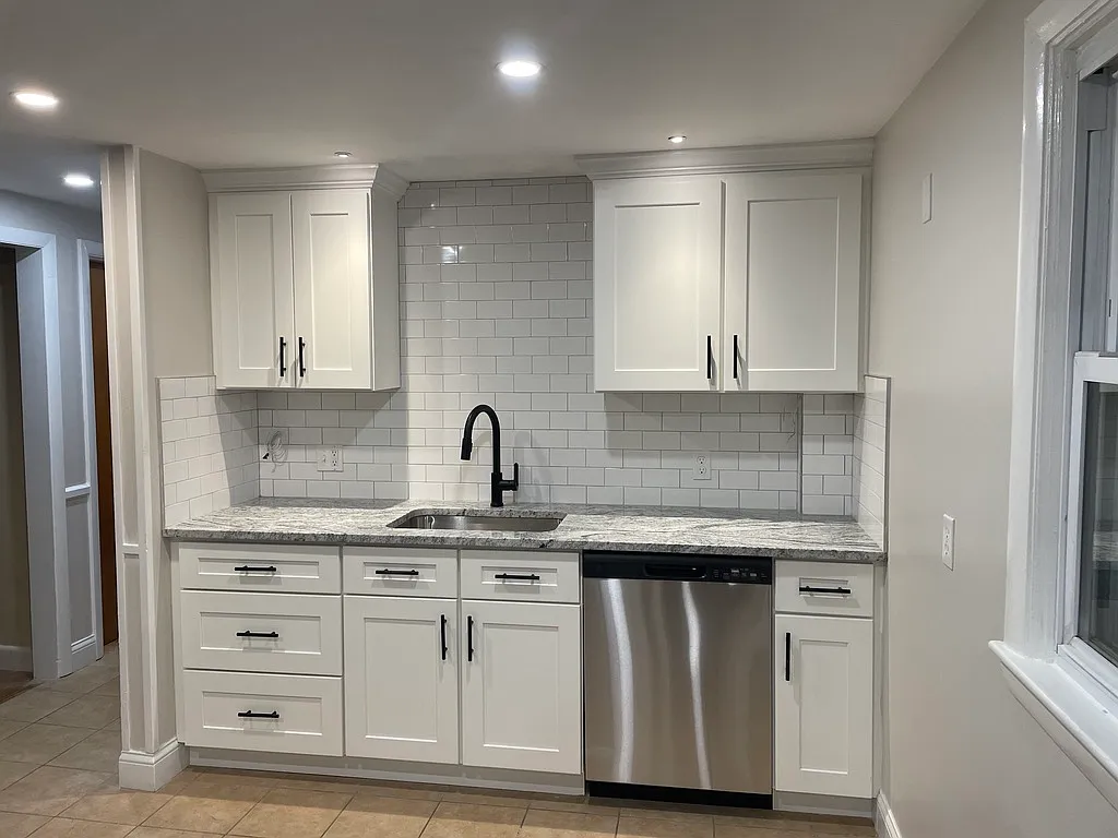 5 bed, 1668 sqft, $4,750 — Photo 3