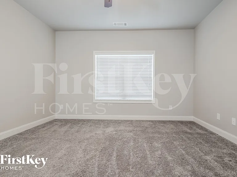 4648 Brayden Dr — Photo 12