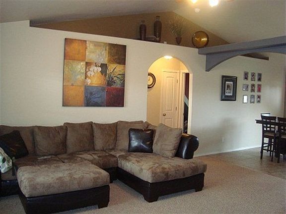 5th image of 1040 Ballard Ln
