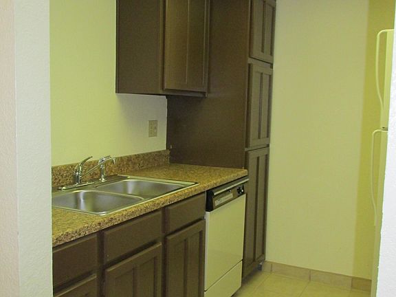 5th image of 199 W Madrid Ave APT C3