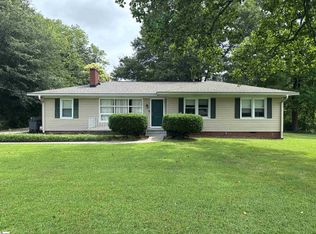 2 Runion Dr, Taylors, SC 29687