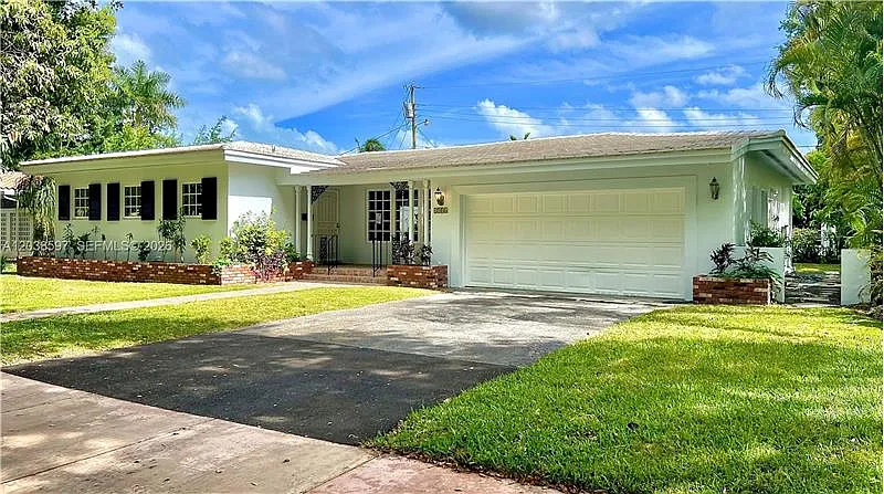 1506 Delgado Ave