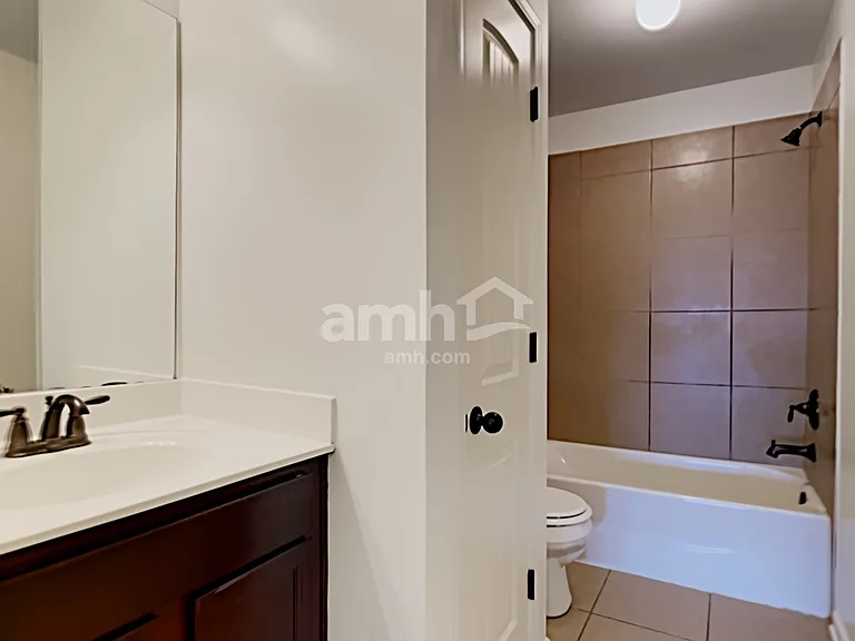 1050 Kentshire Cv — Photo 13
