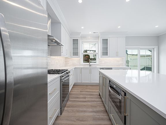 5th image of 6 Edgewood St