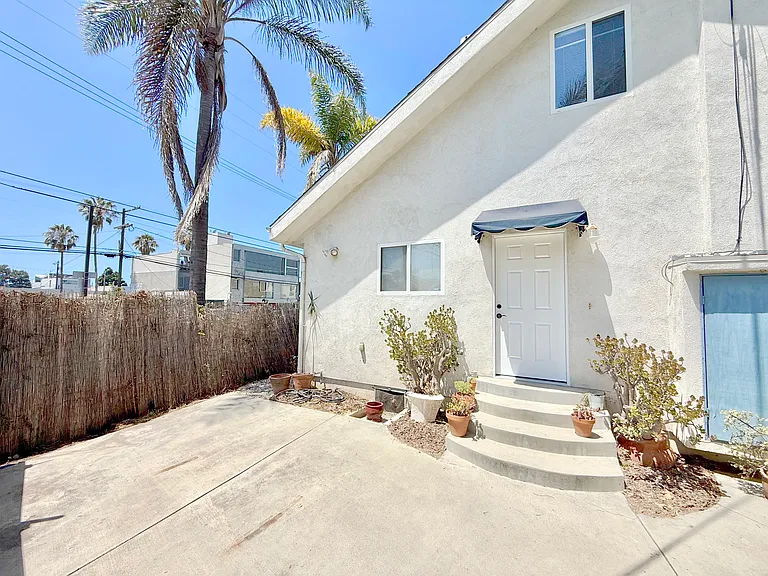 1306 Electric Ave — Photo 15