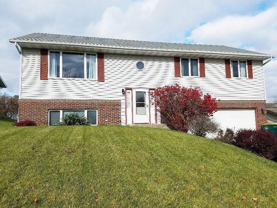 1st image of 3230 Squire Ln