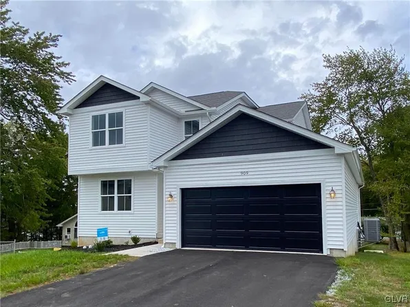 909 Oak St, Jim Thorpe, PA 18229
